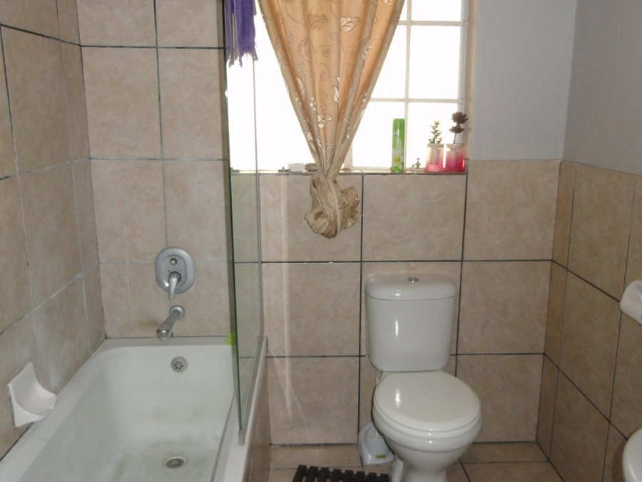 To Let 2 Bedroom Property for Rent in Potchefstroom North West